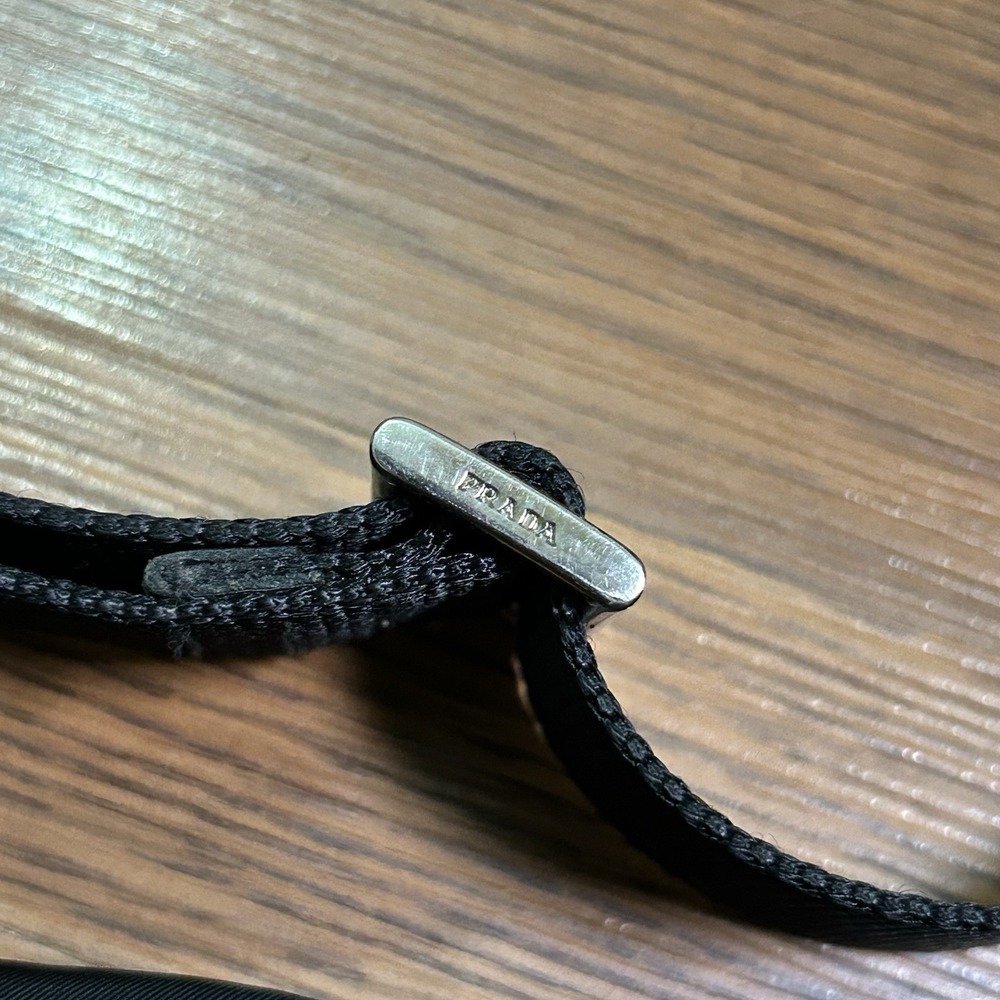 Prada vela black nylon messenger bag purse crossbody designer luxury Read - Picture 9 of 16